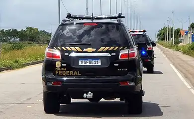 PF apreende armas destinadas a facções criminosas no Rio
