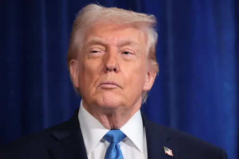 Sem artistas, Trump cogita comício em evento da independência dos EUA